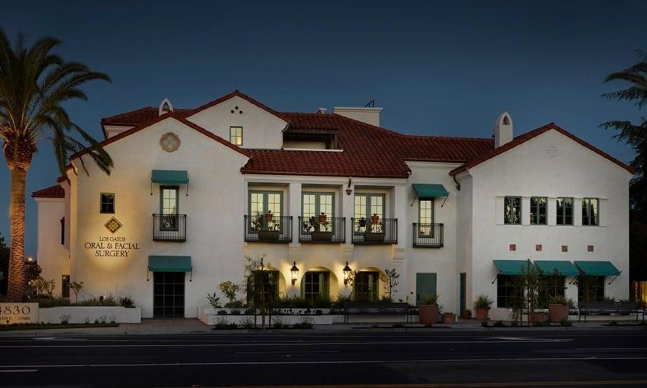 Front of dental office for Nicole E Pagonis